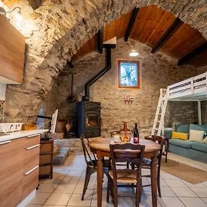  Hébergement de vacances Petite Maison Pleine Nature
